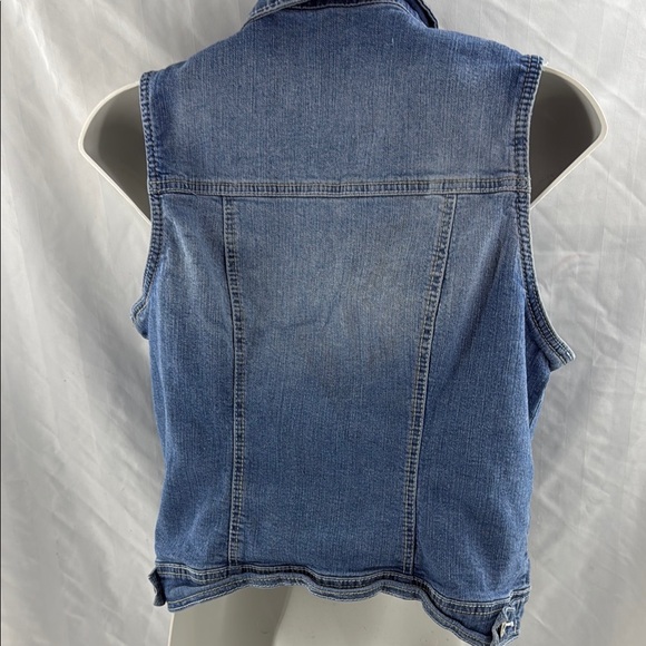 Denim Sleeveless Vest Maurice’s Large - Picture 3 of 8